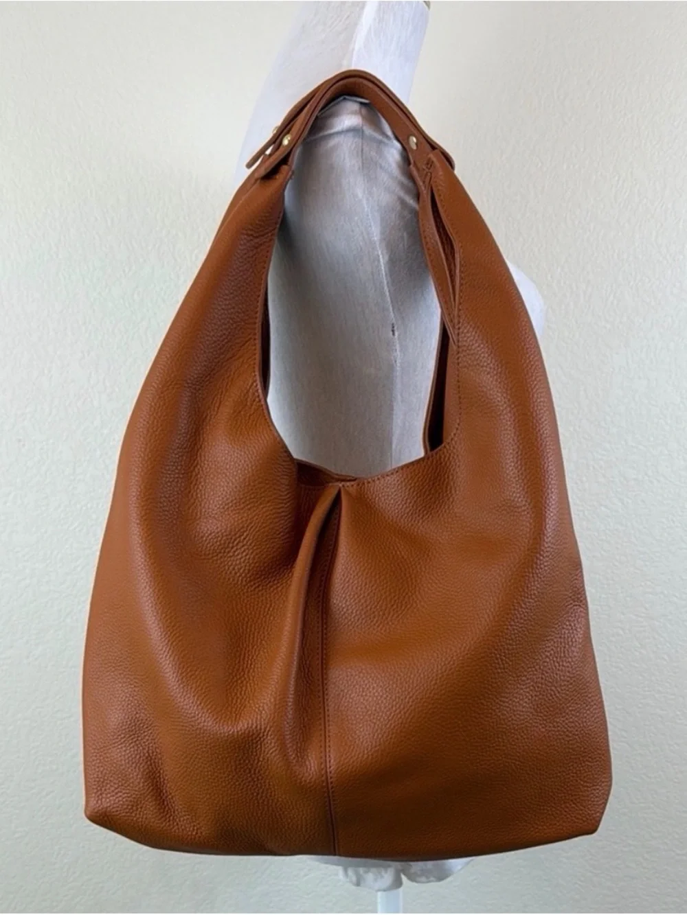 Classic Large Hobo Shoulder Bag in Cognac